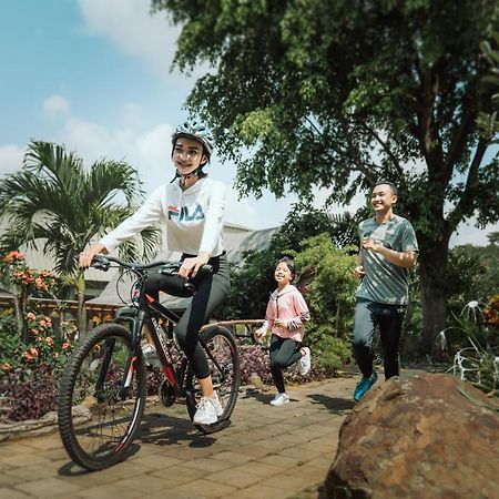 The Wujil Resort & Conventions Semarang Exterior foto