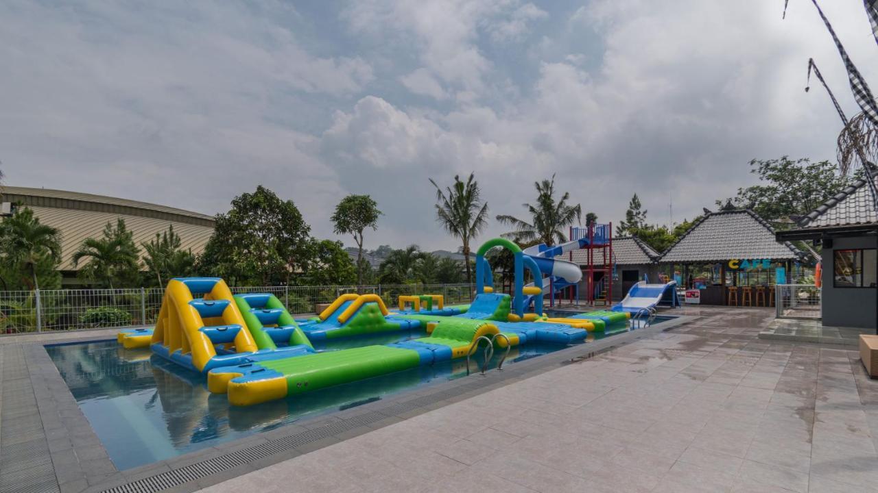 The Wujil Resort & Conventions Semarang Exterior foto