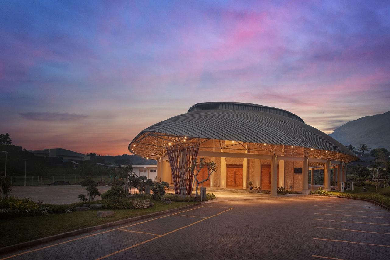 The Wujil Resort & Conventions Semarang Exterior foto