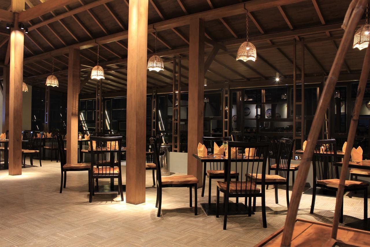 The Wujil Resort & Conventions Semarang Exterior foto